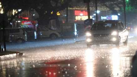 दिल्लीवासियों को गर्मी से मिली राहत, तेज हवाओं के साथ हुई भारी बारिश, लोगों को भीषण गर्मी से मिलेगी राहत